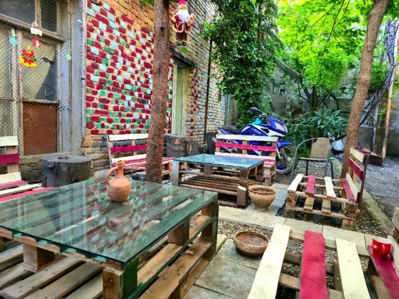 Colors Hostel Tbilisi Exterior foto